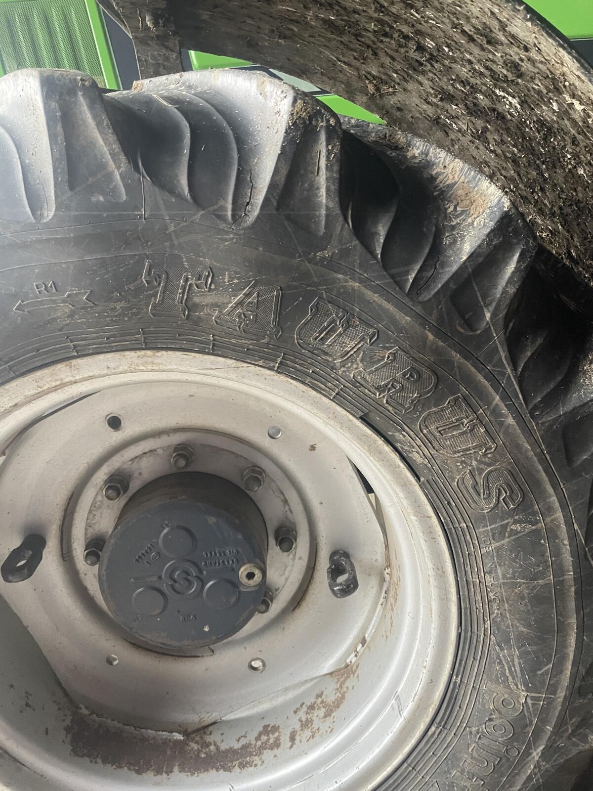 Traktorreifen Taurus 3