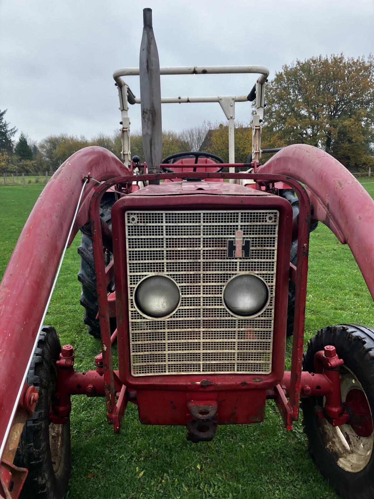 IHC 353 mit Baas Frontlader 2