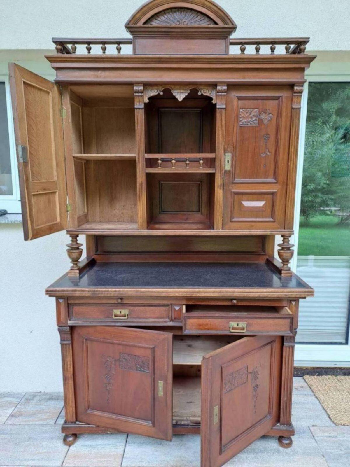 Altdeutsches Wohnzimmerschrankoberteil 3