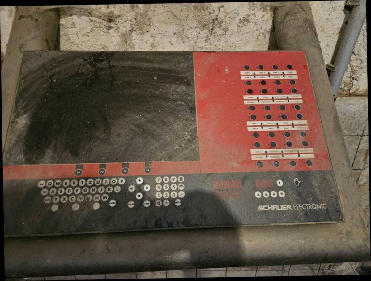 Flüssigfütterung Schauer mit UV-Lampe 2