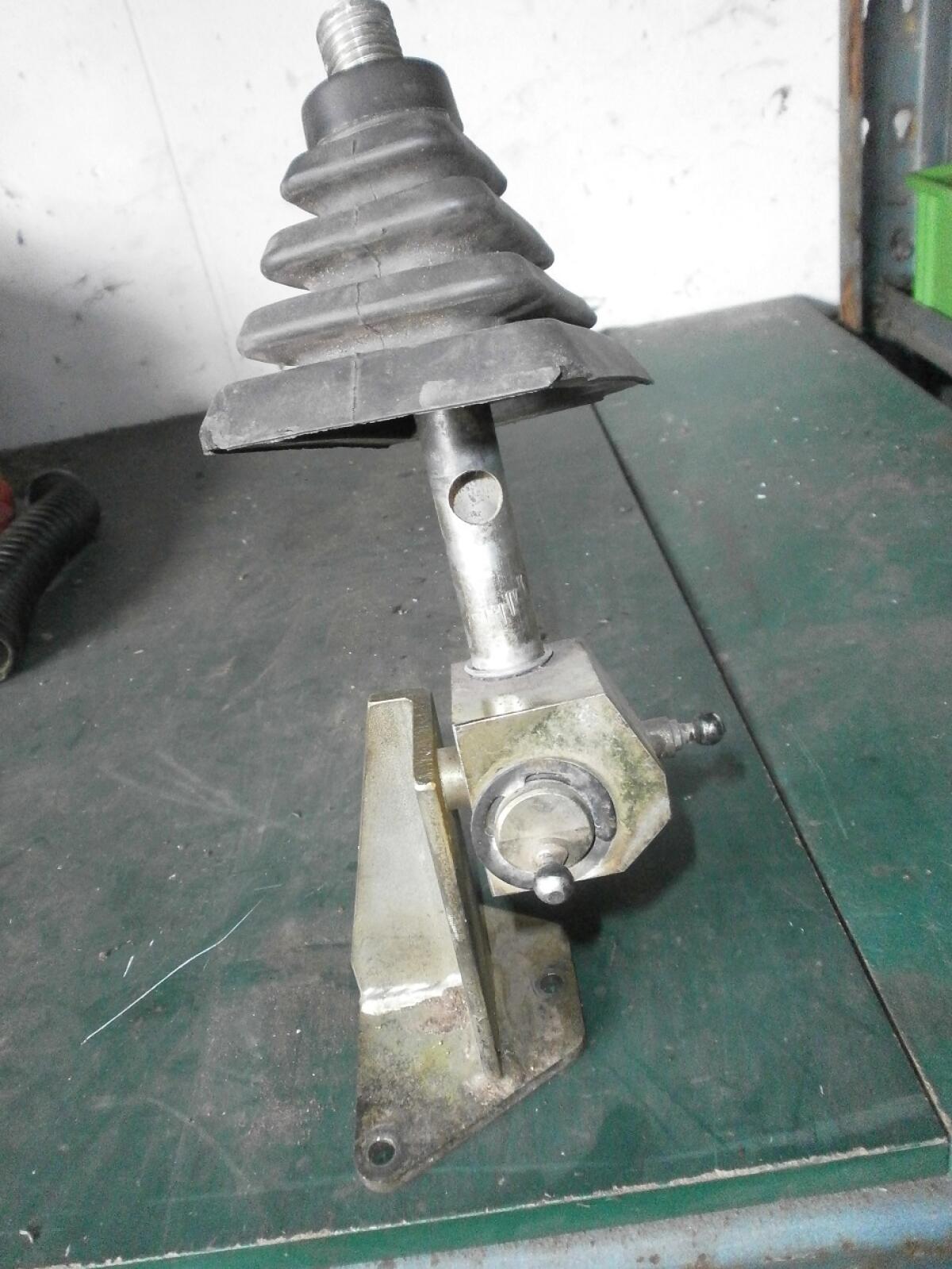 Kreuzhebel für dw Stg. Steyr/Case 9000/9100 Serie 2