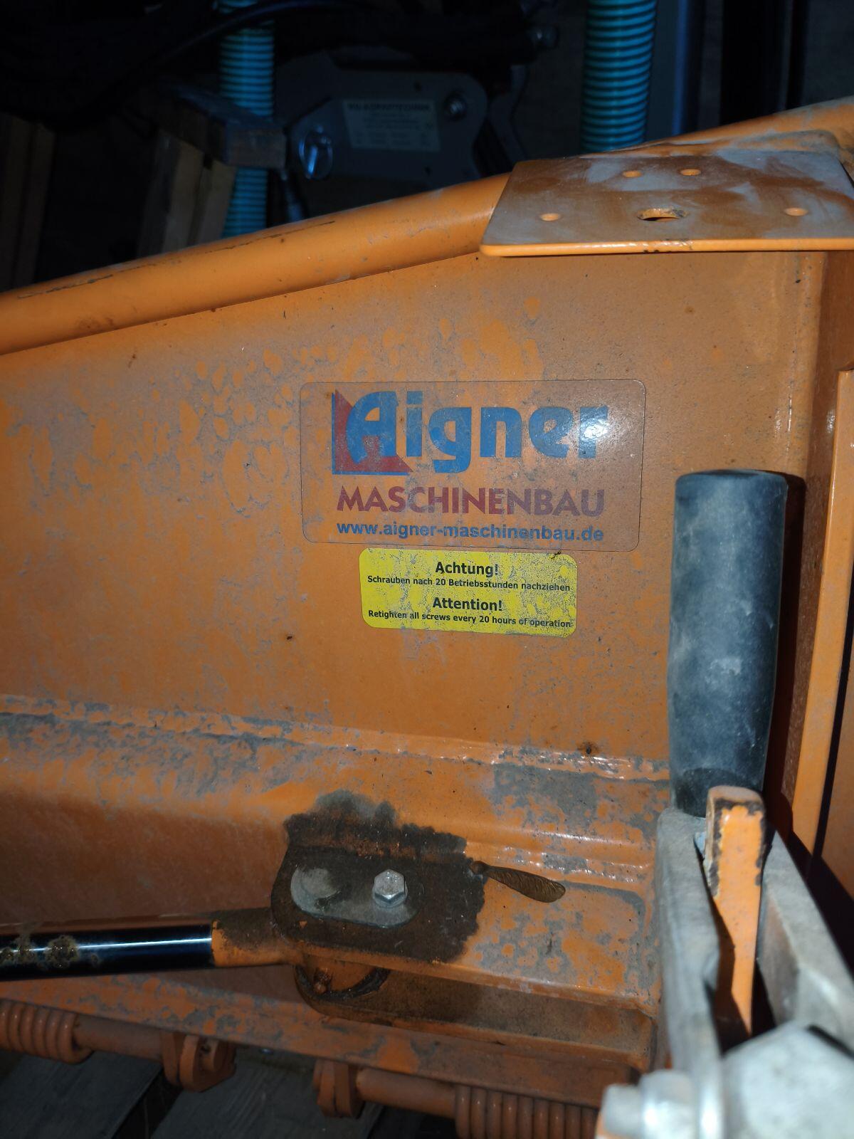 Winterdienstpaket, Schneepflug + Salzstreuer, AIGNER V Pflug und RAUCH SA 360 2