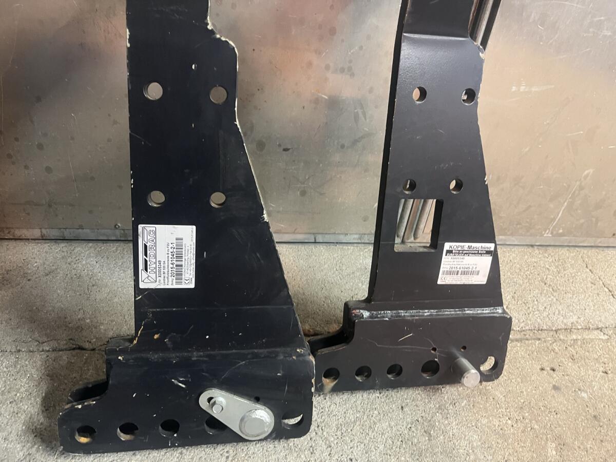 Anbaukonsolen Fronthydraulik Lindner 520 SA 2