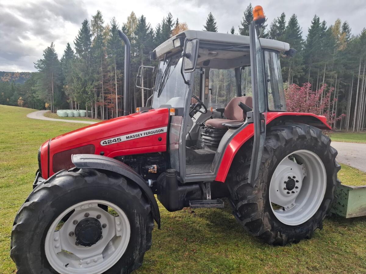 Traktor Massey Ferguson 4245 für Schnellentschlossene 2
