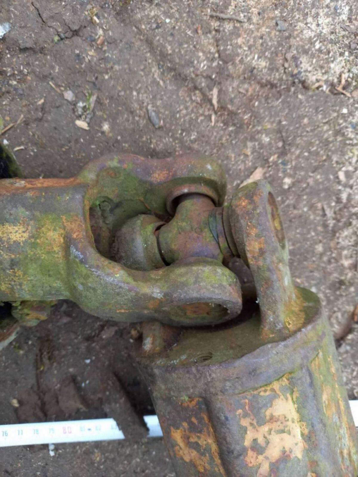 Defekte Gelenkwelle, ca. 1 m lang 3