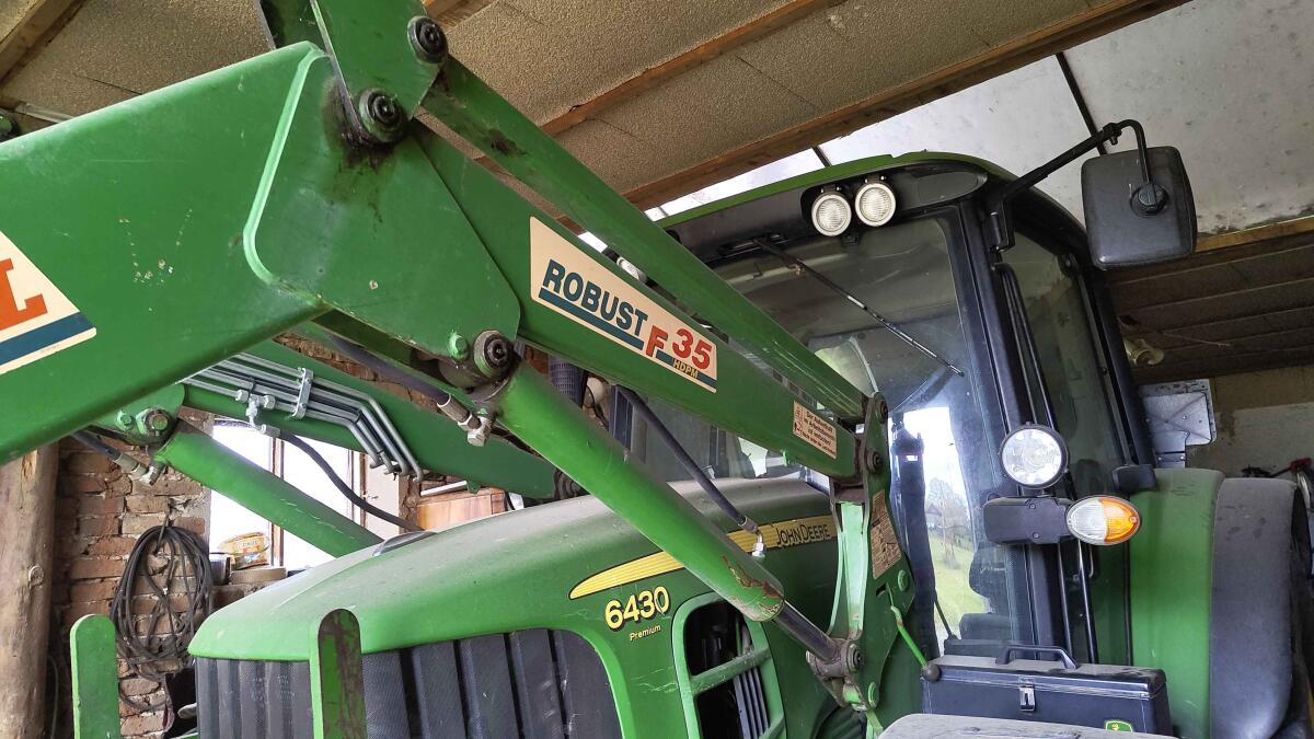 John Deere 6430 M/C 2