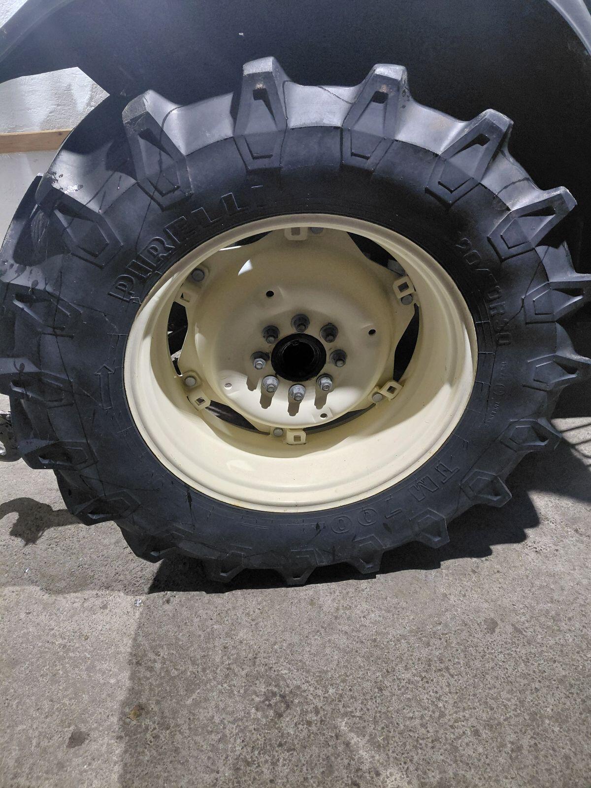 Komplettradsatz, Reifen, Felgen für Same Dorado 70 2