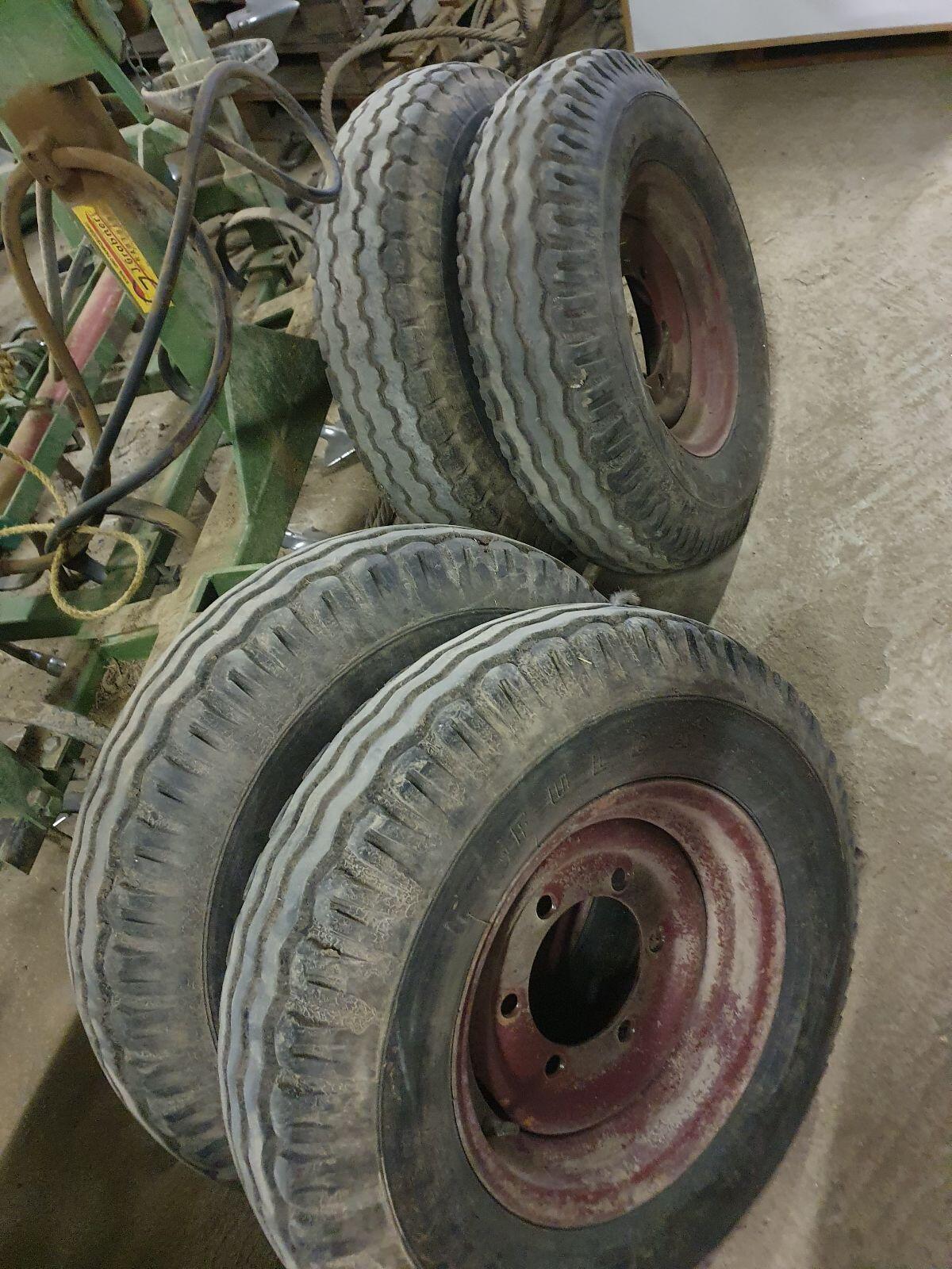 Brantner Anhänger Reifen 3