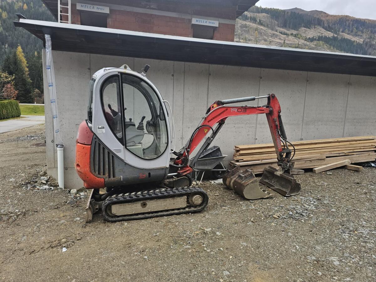 Neuson 1903 Minibagger 3