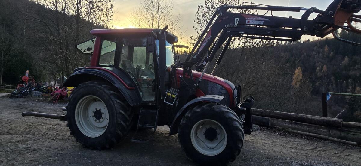 Valtra N82 2