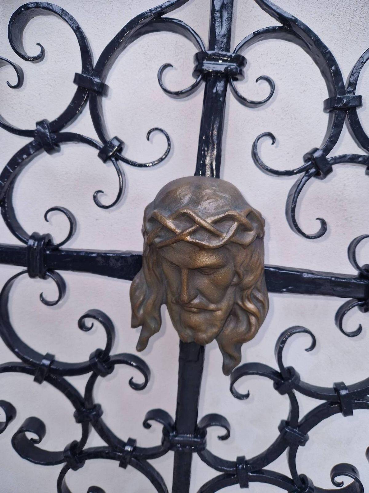 Schmiedeisernes Kreuz 3