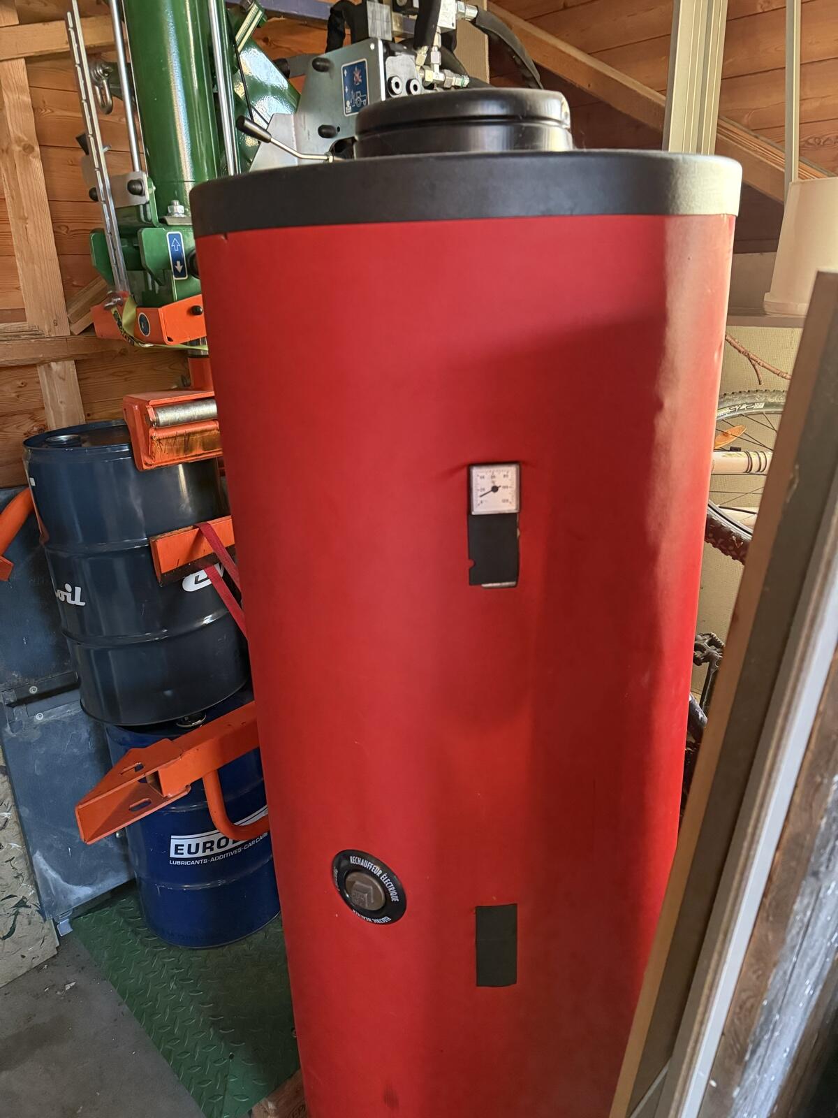 300 l Warmwasser-Boiler zu verkaufen 2