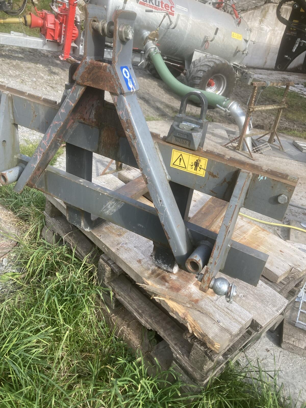 Palettengabel Dreipunkt 2.000 kg 2