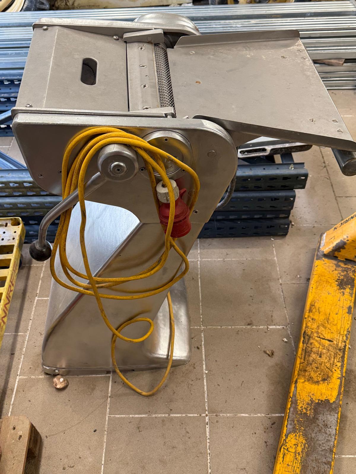 Fleischerei-Kutter-Fleischwolf-Abschwartmaschine-Kühlzelle 3