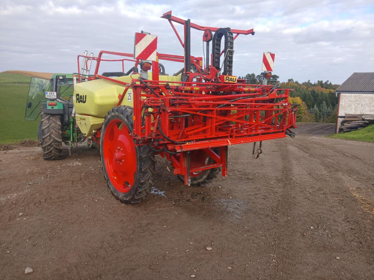 Rau Spridotrain 2.800l Anhängefeldspritze 3