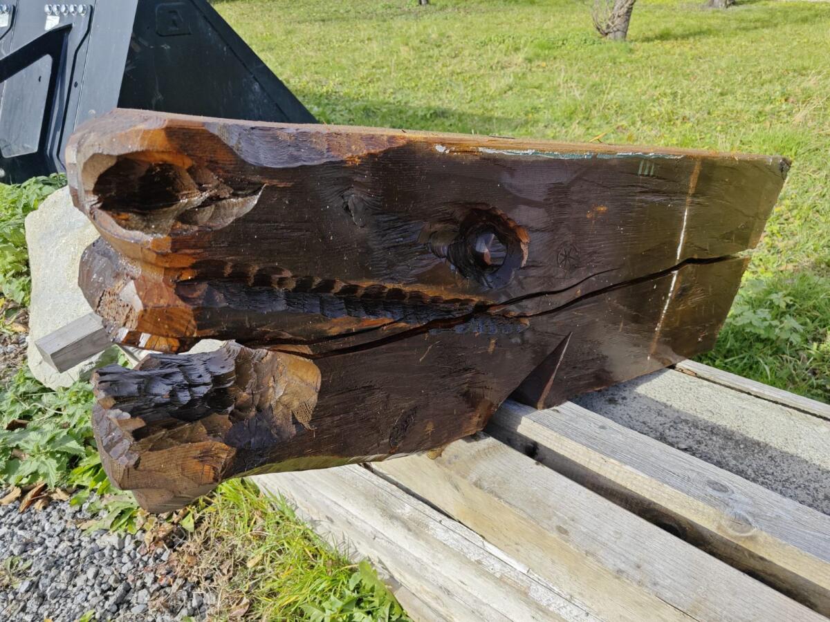 Seltener geschnitzter Holzkopf 2