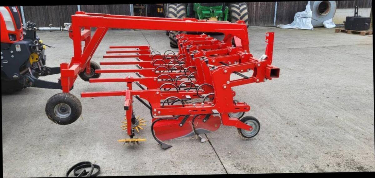 Hackgerät 6-reihig, Rübenhackgerät, Maishackgerät 2