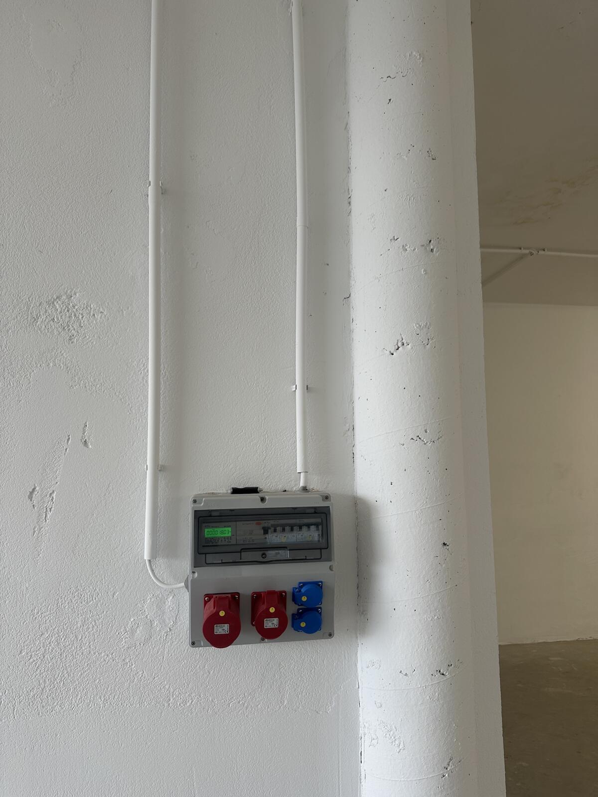 Lagerhalle Einstellhalle zu vermieten 3