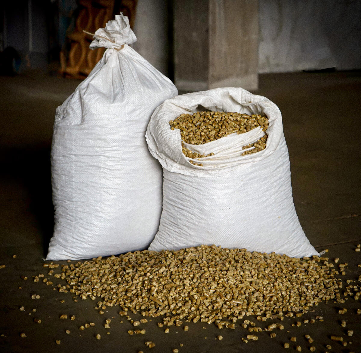 Strohpellets zum Einstreuen 2