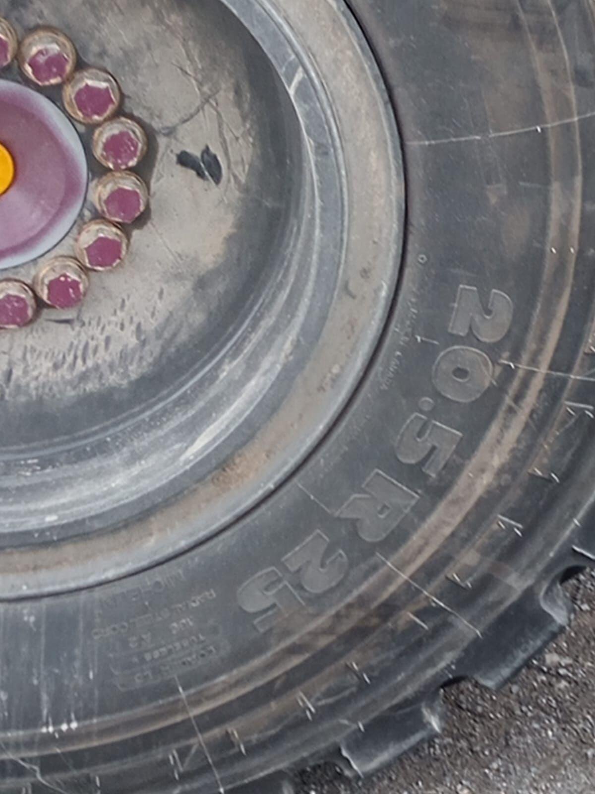 Schneeketten zu verkaufen – das Set für € 4.000,- 3