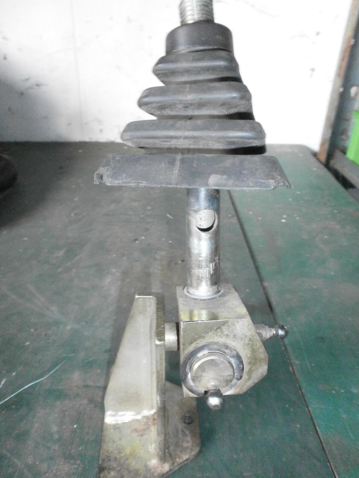 Kreuzhebel für dw Stg. Steyr/Case 9000/9100 Serie 1