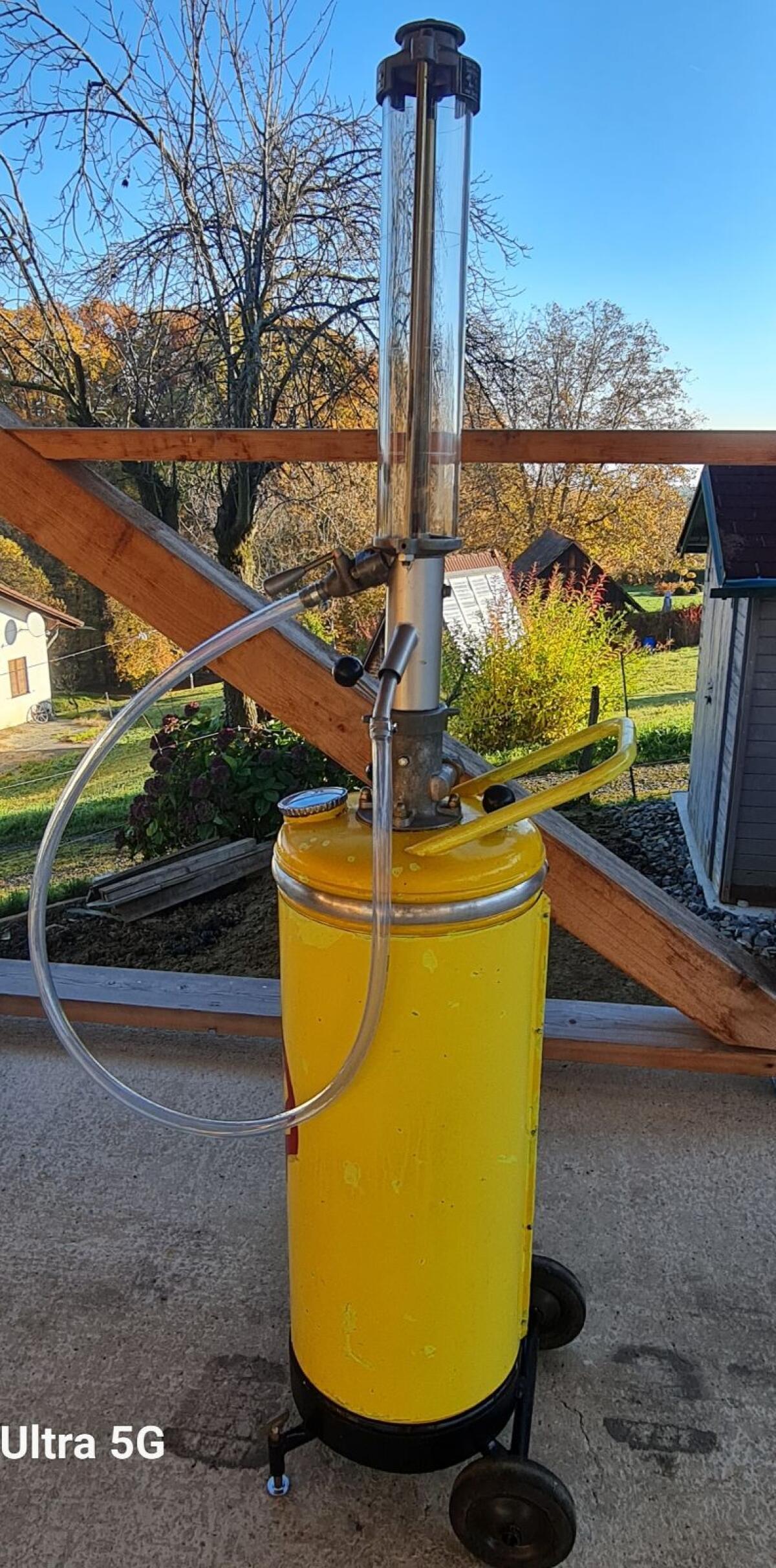 2-Takt Zapfsäule Tankstelle 3