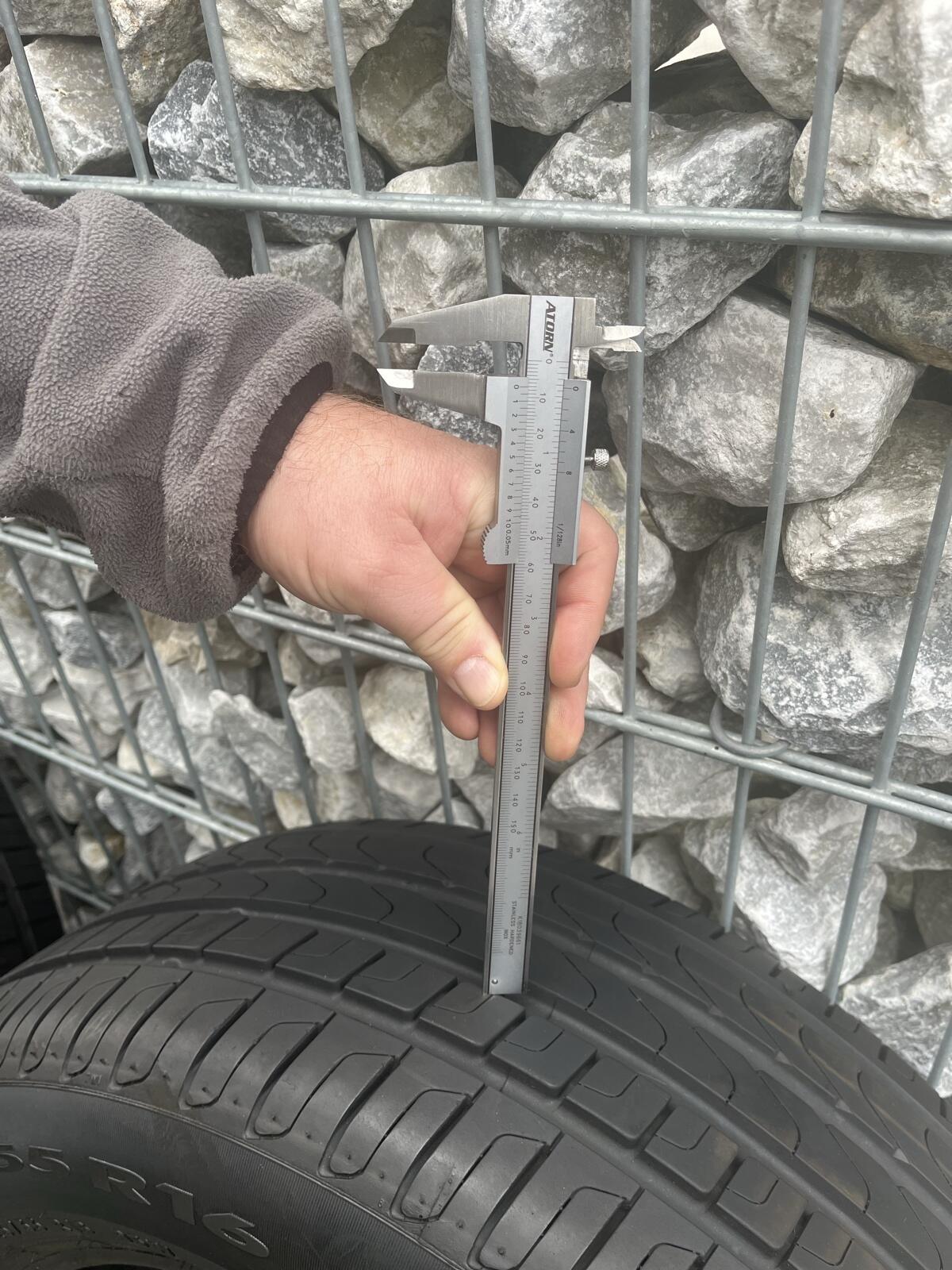 Sommerreifen 225/55 R16 3