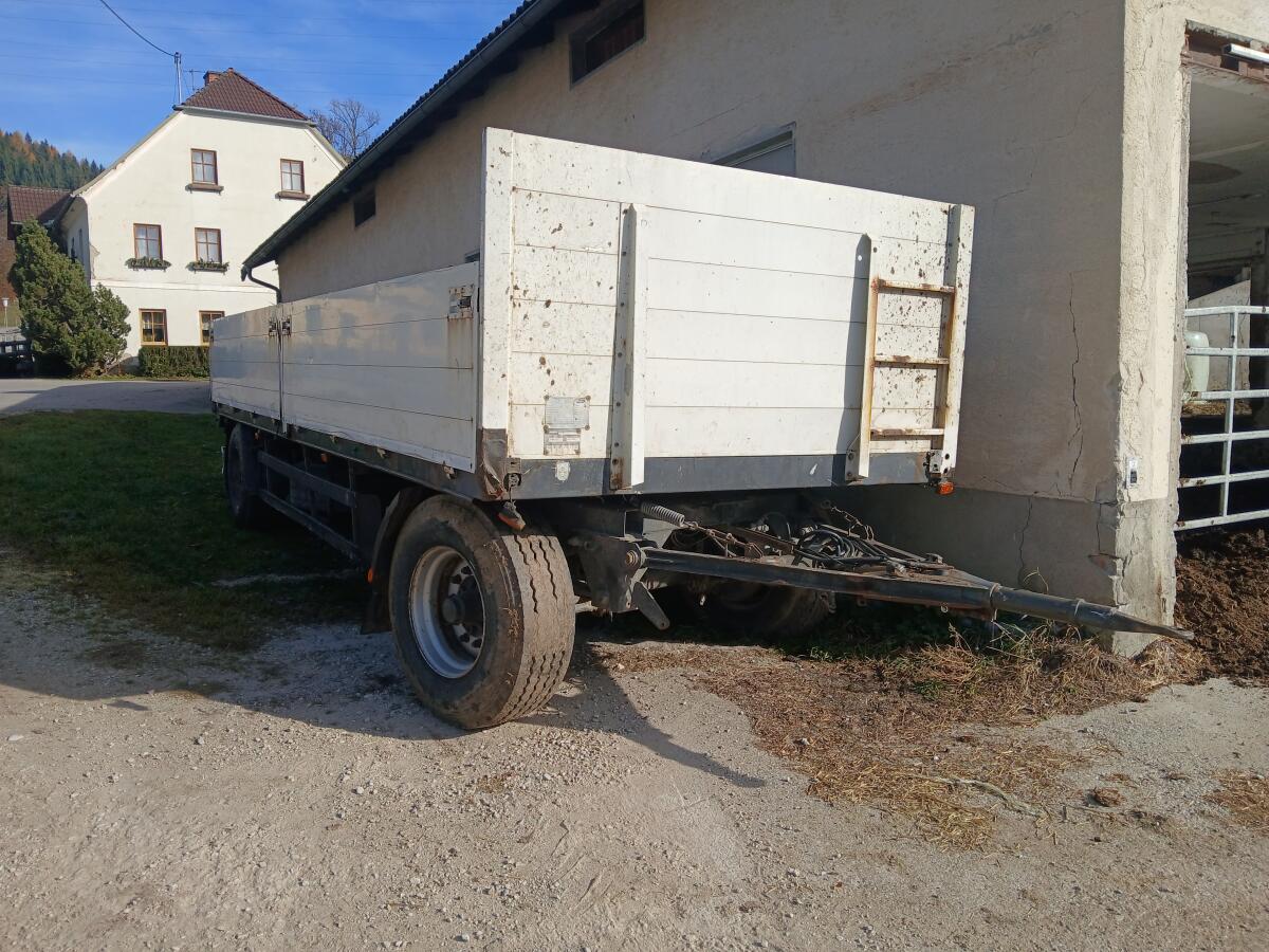 Verkaufe Plateauanhänger 3