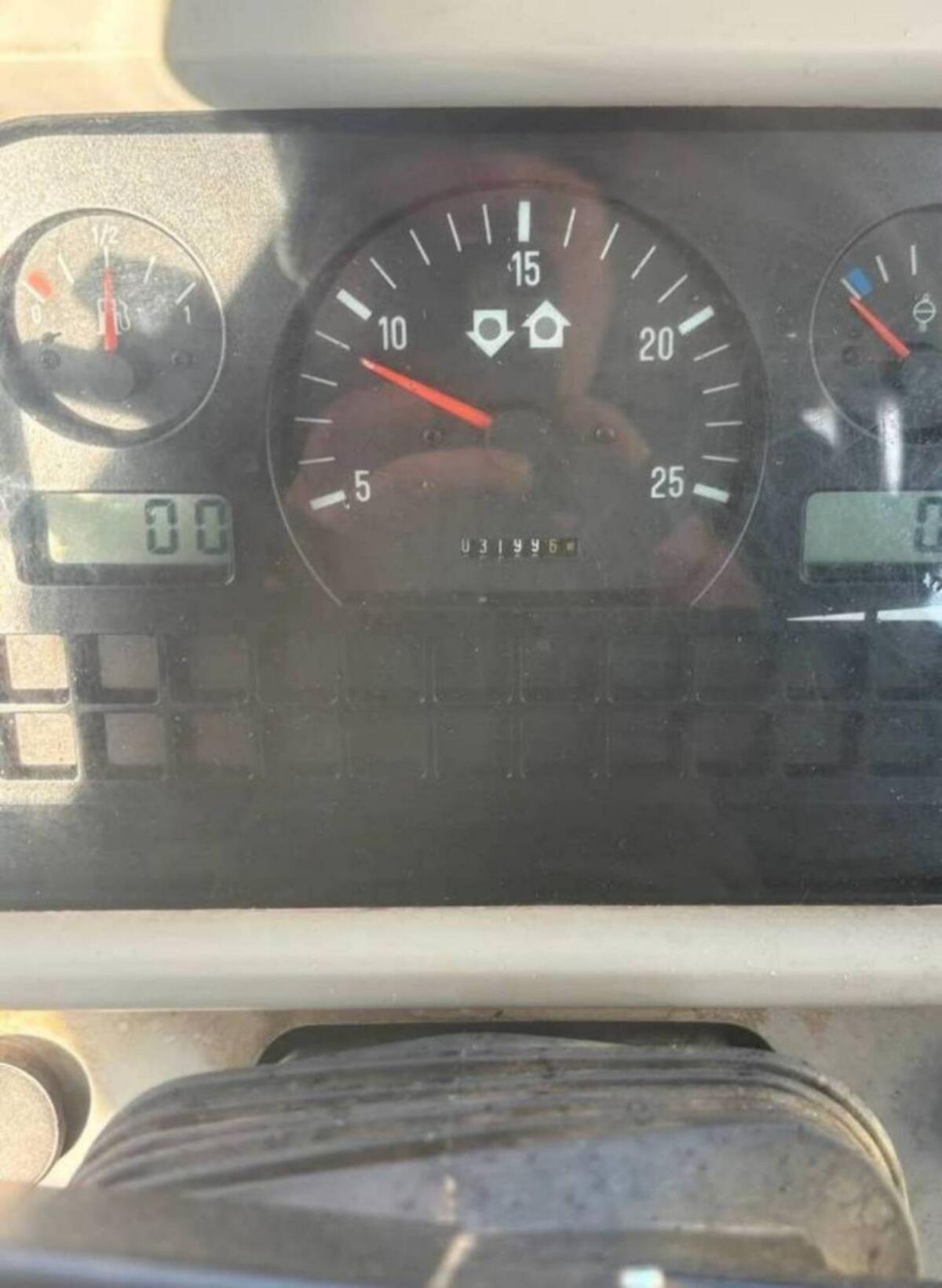 Massey mit Frontlader 2