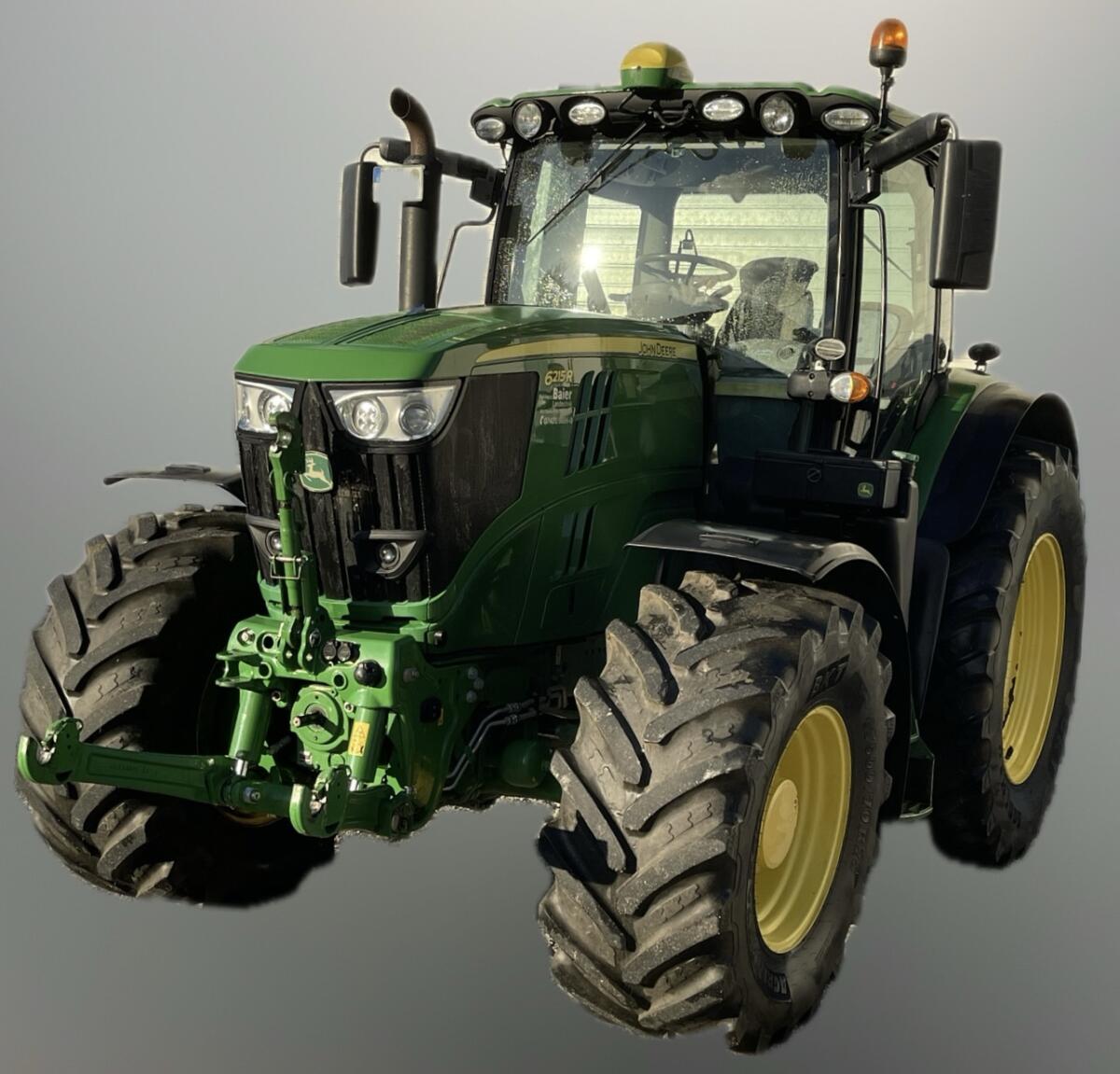 John Deere 6215R 2