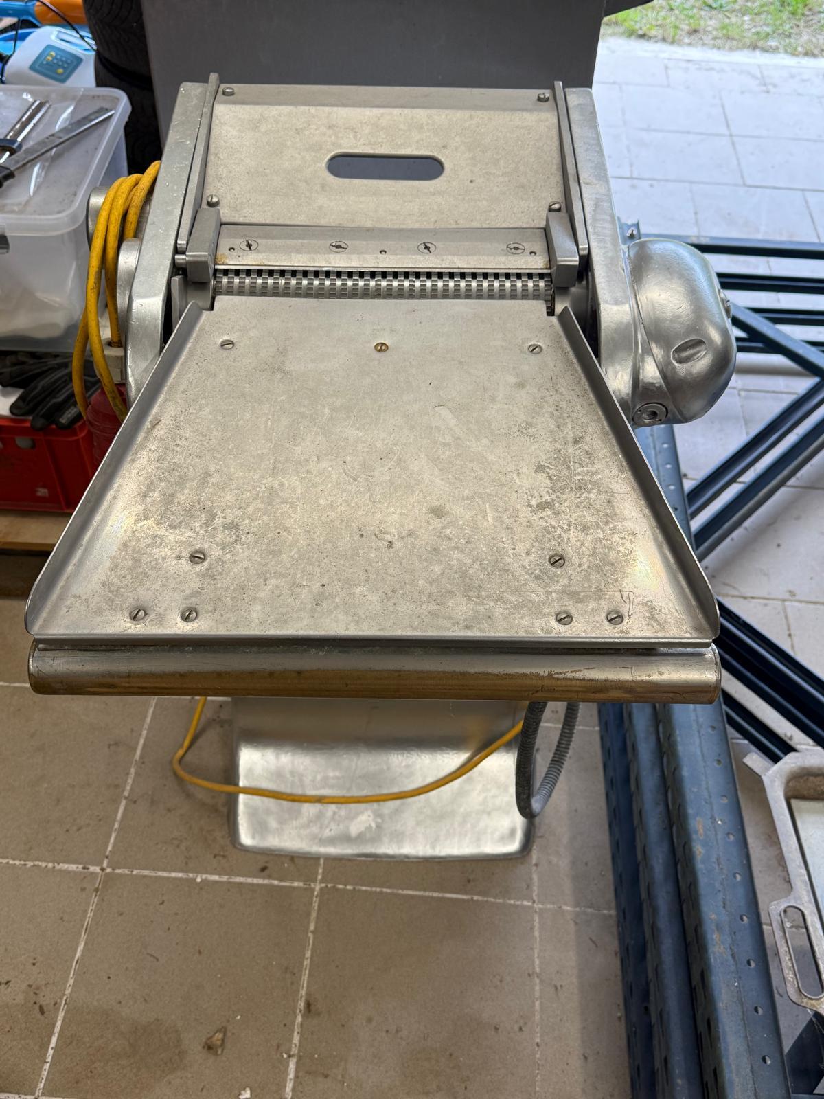 Fleischerei-Kutter-Fleischwolf-Abschwartmaschine-Kühlzelle 2