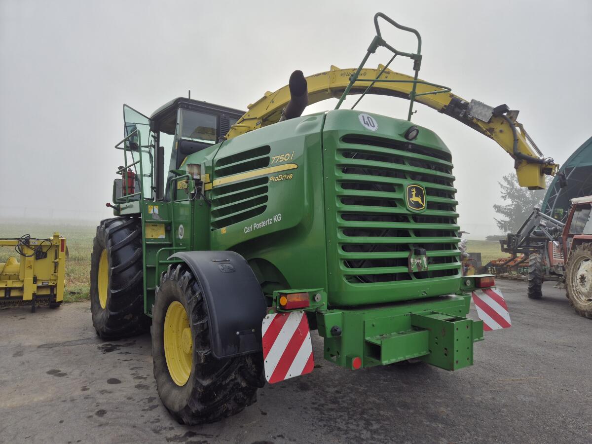 John Deere 7750i Feldhäcksler 3