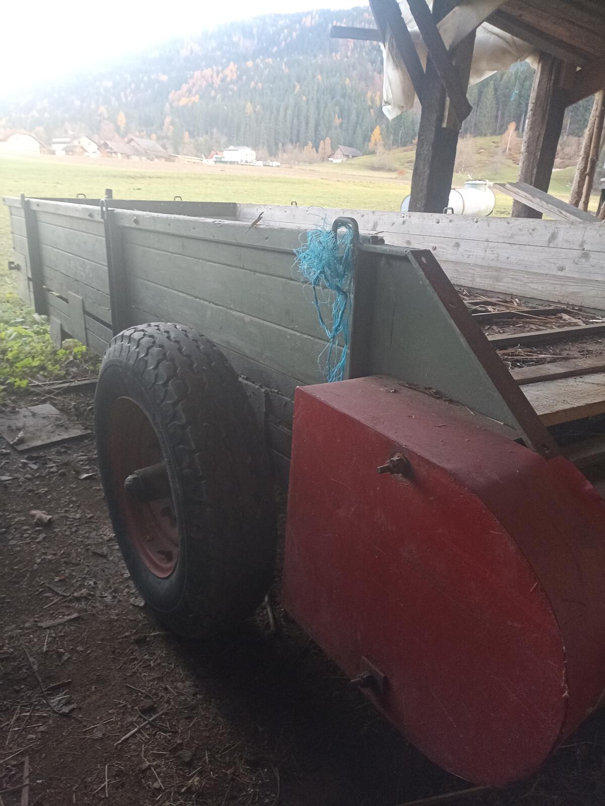 Verkaufe Schicht Bergmiststreuer 2