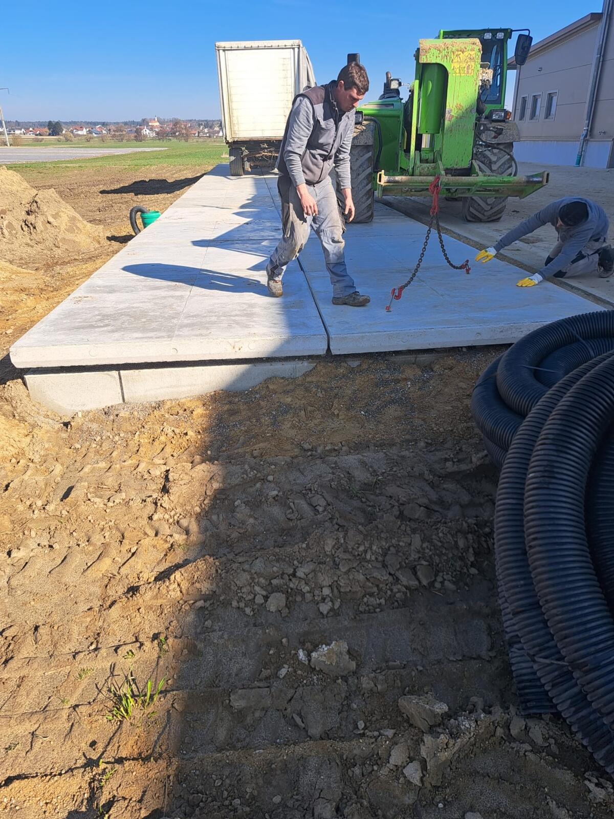 Betonstein Bodenplatten Betonblöcke 2