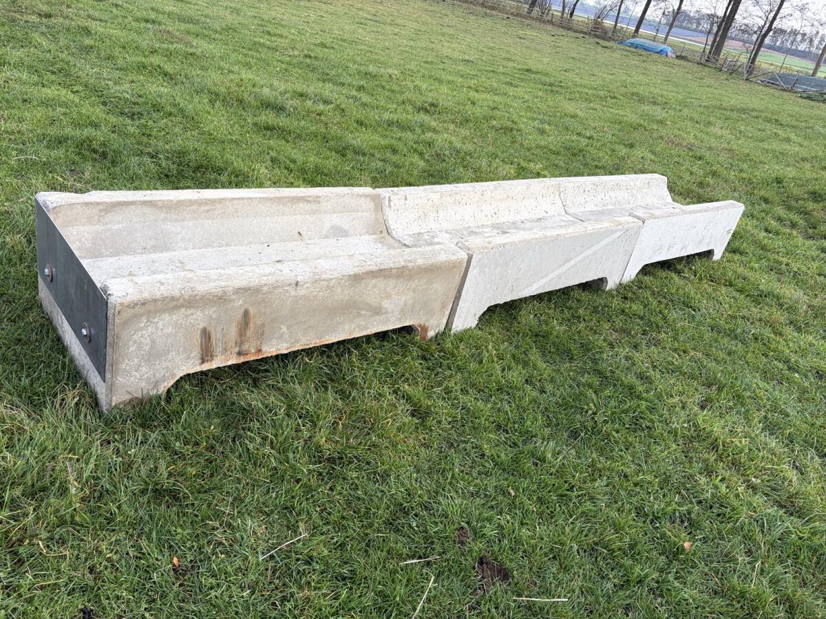 Futterbarren Betonsteine Betonblock 3
