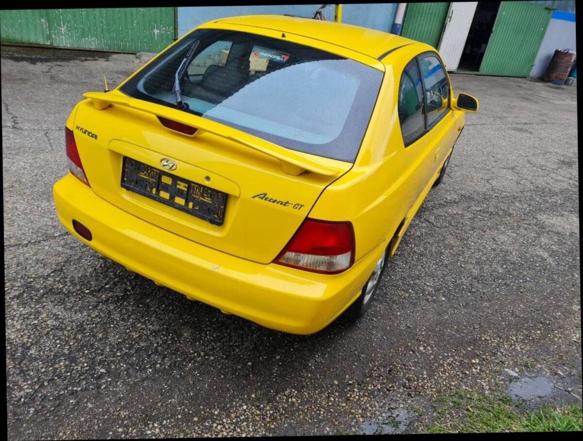 Hyundai Accent 1.5i GT Yellow Star Erstbesitz Sportwagen 3