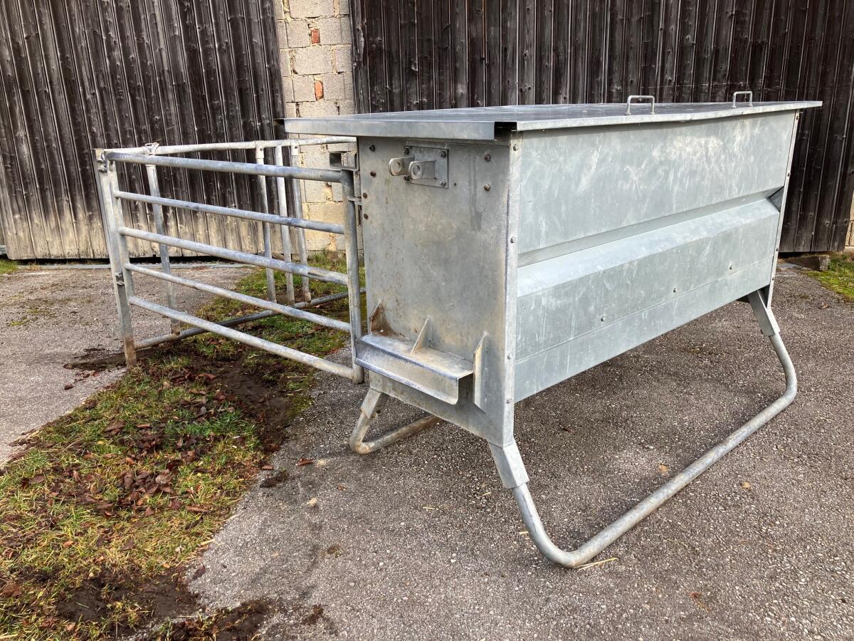 Kraftfutterautomat für Kälber 3