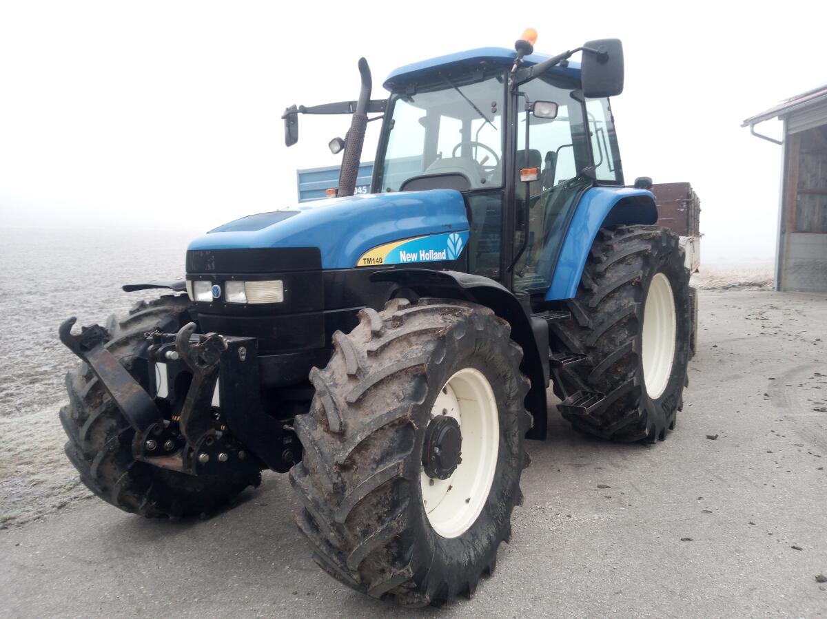 New Holland TM 140 1