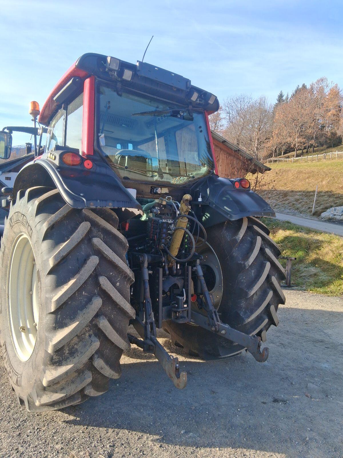 Valtra N141 3