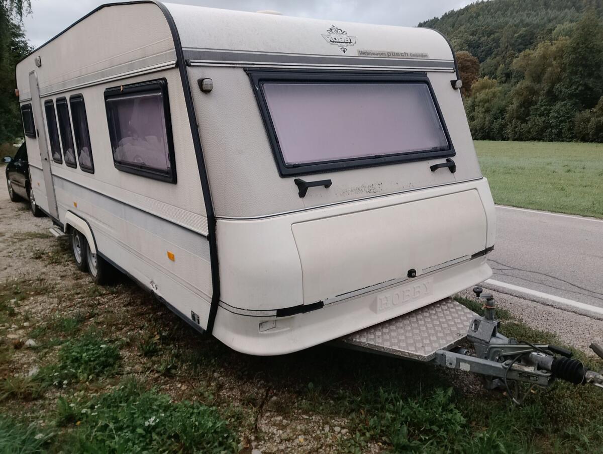 Hühnerstall / Bauhütte / Wohnwagenanhänger Hobby 3