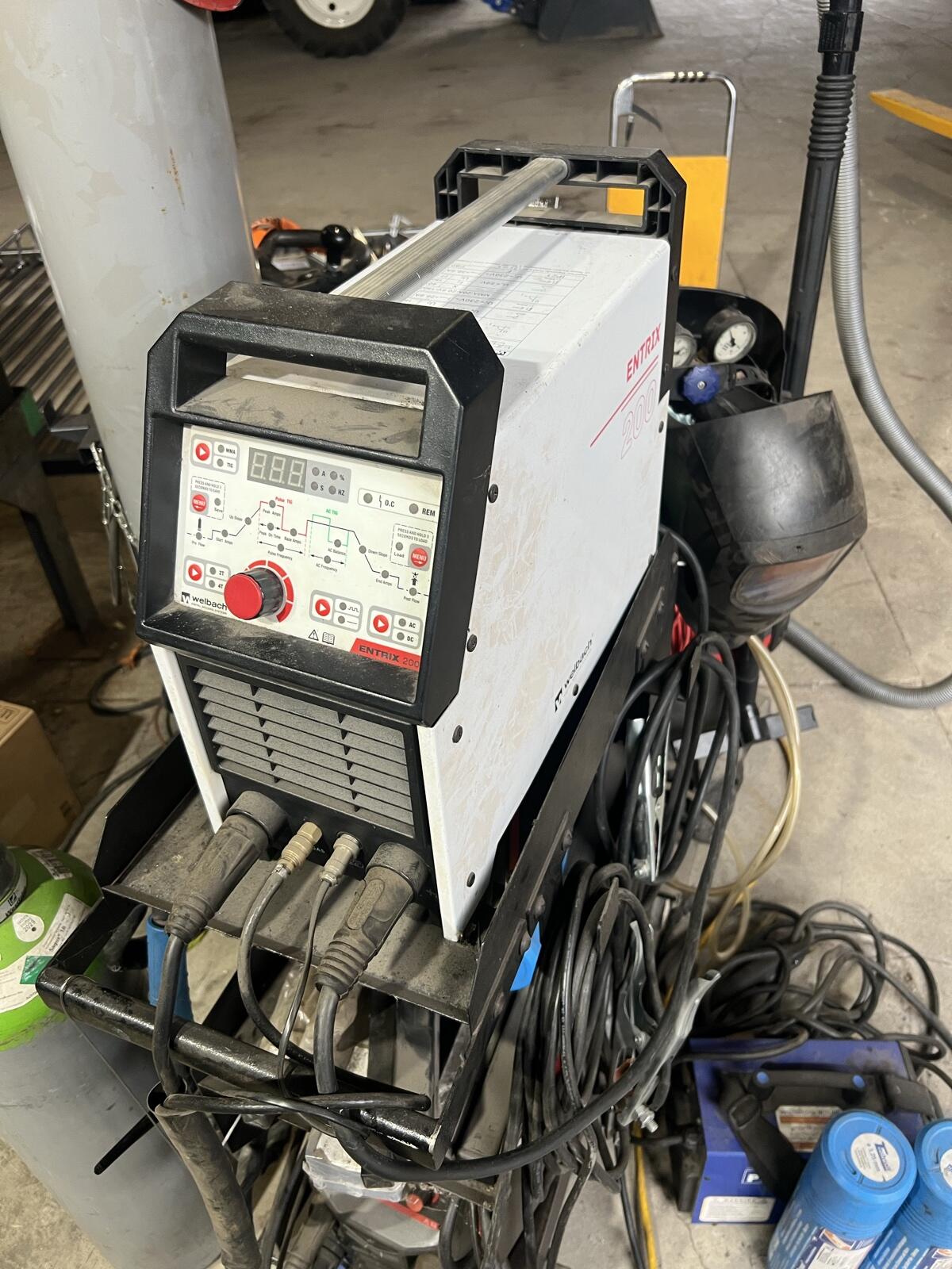 WIG-Schweißgerät Entrix 200 ACDC 1