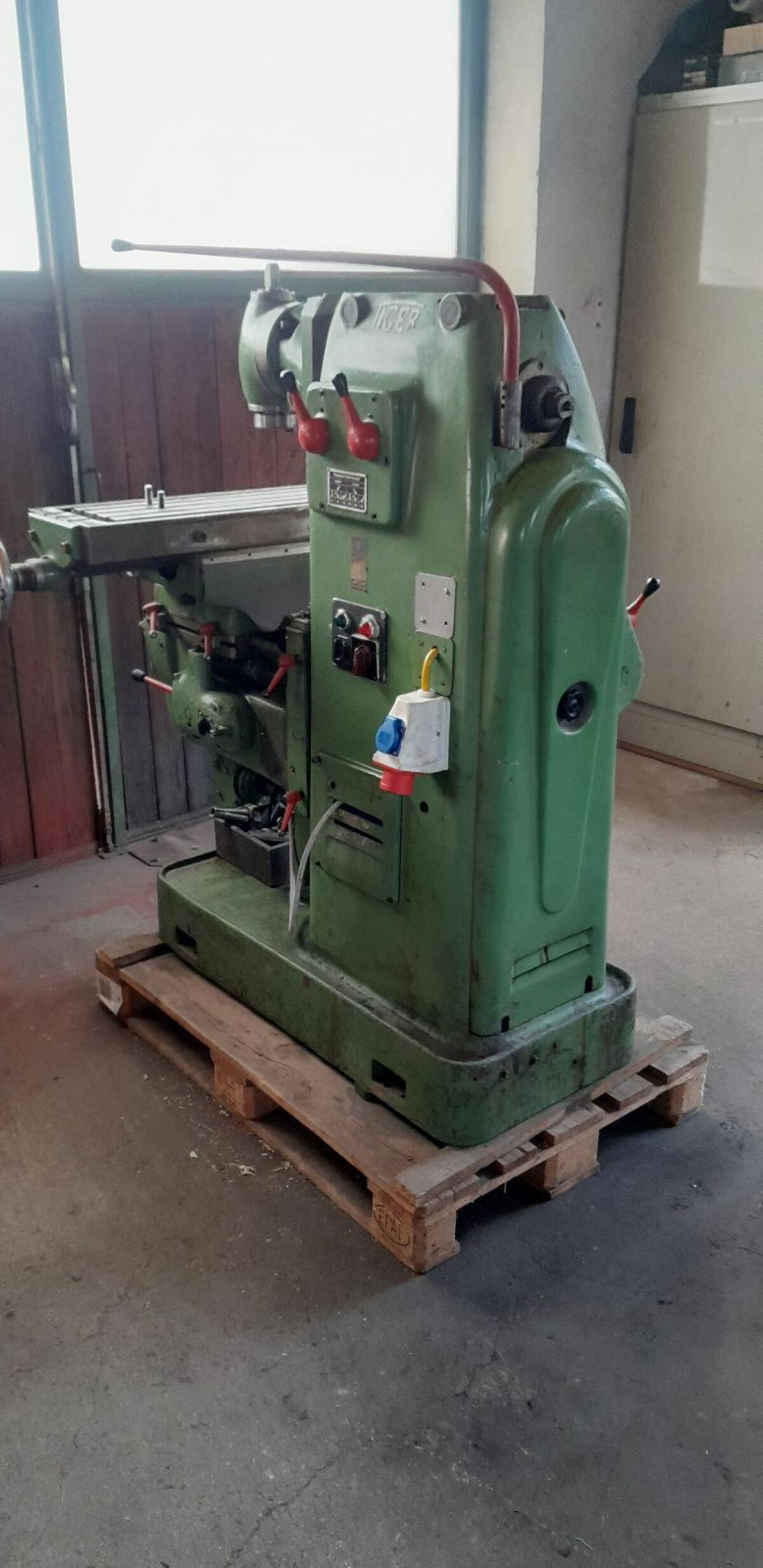 Tiger Metallfräsmaschine 2