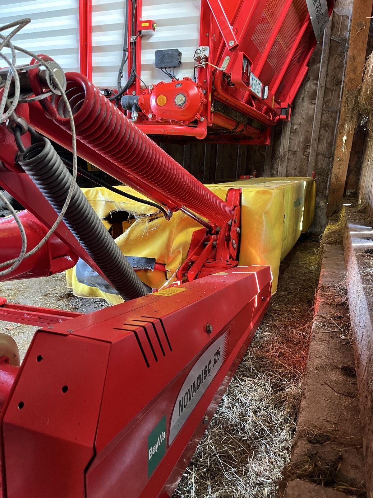 Pöttinger Heckmähwerk Novadisc 305 3