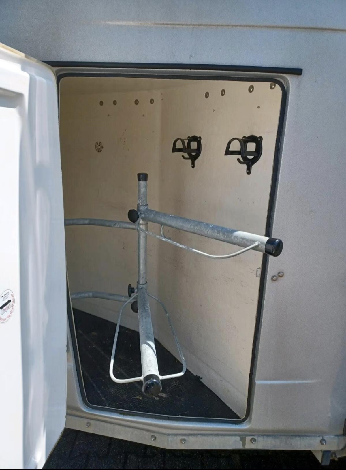 Pferdeanhänger Thiel 3