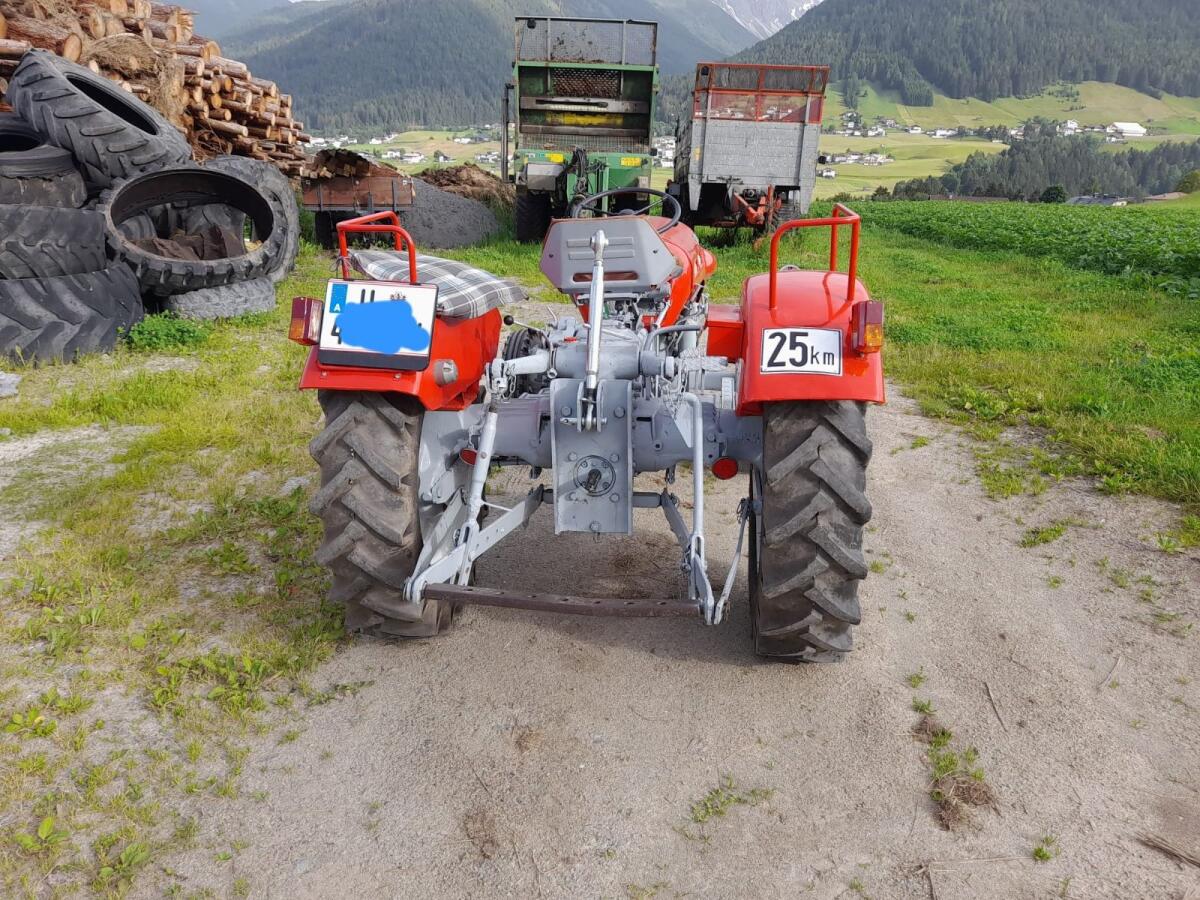 Mehrere landwirtschaftliche Maschinen, Lindner BF 25N 3