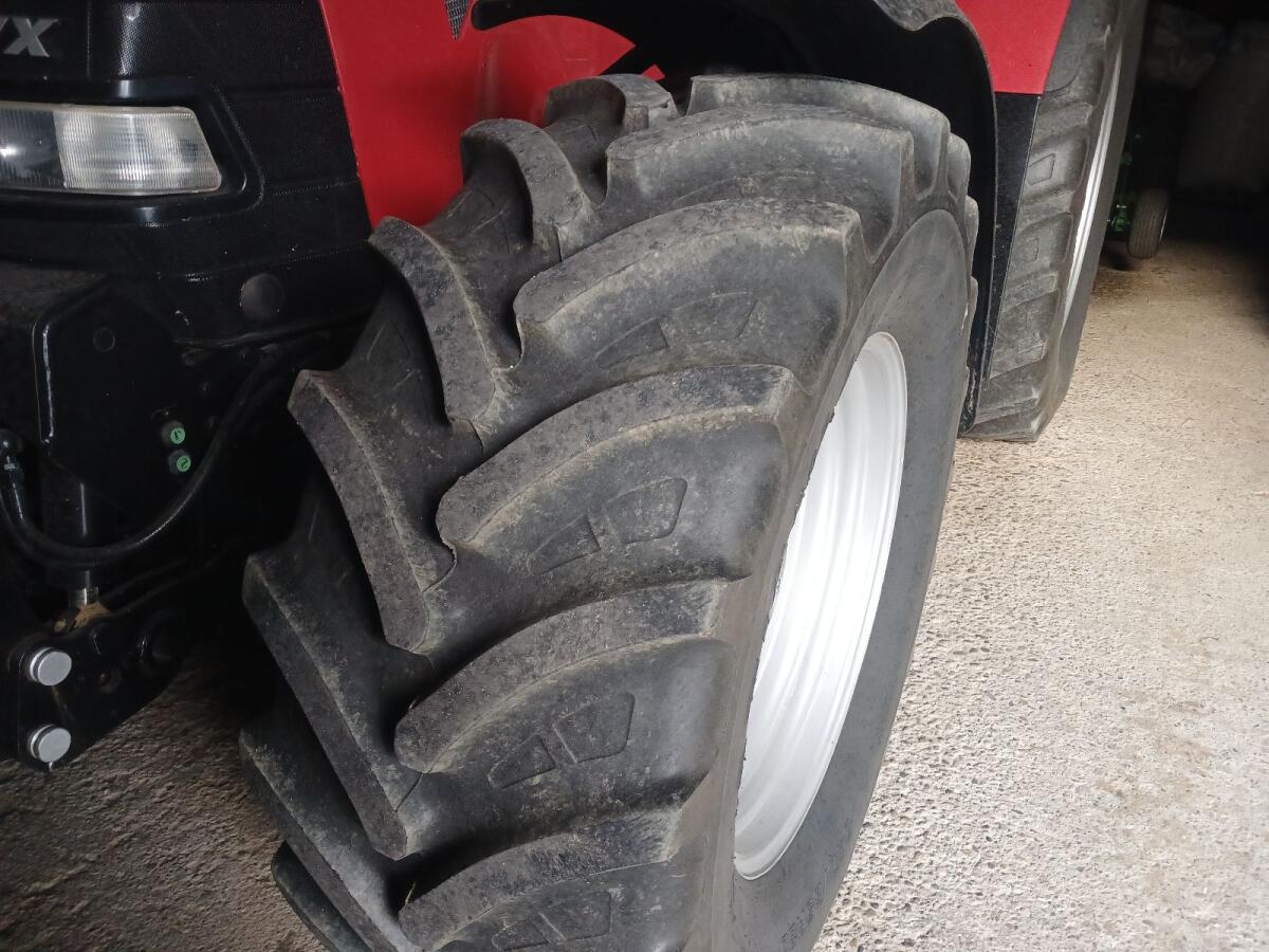 Kompletträder zu Case CVX/Steyr CVT/New Holland TVT 2