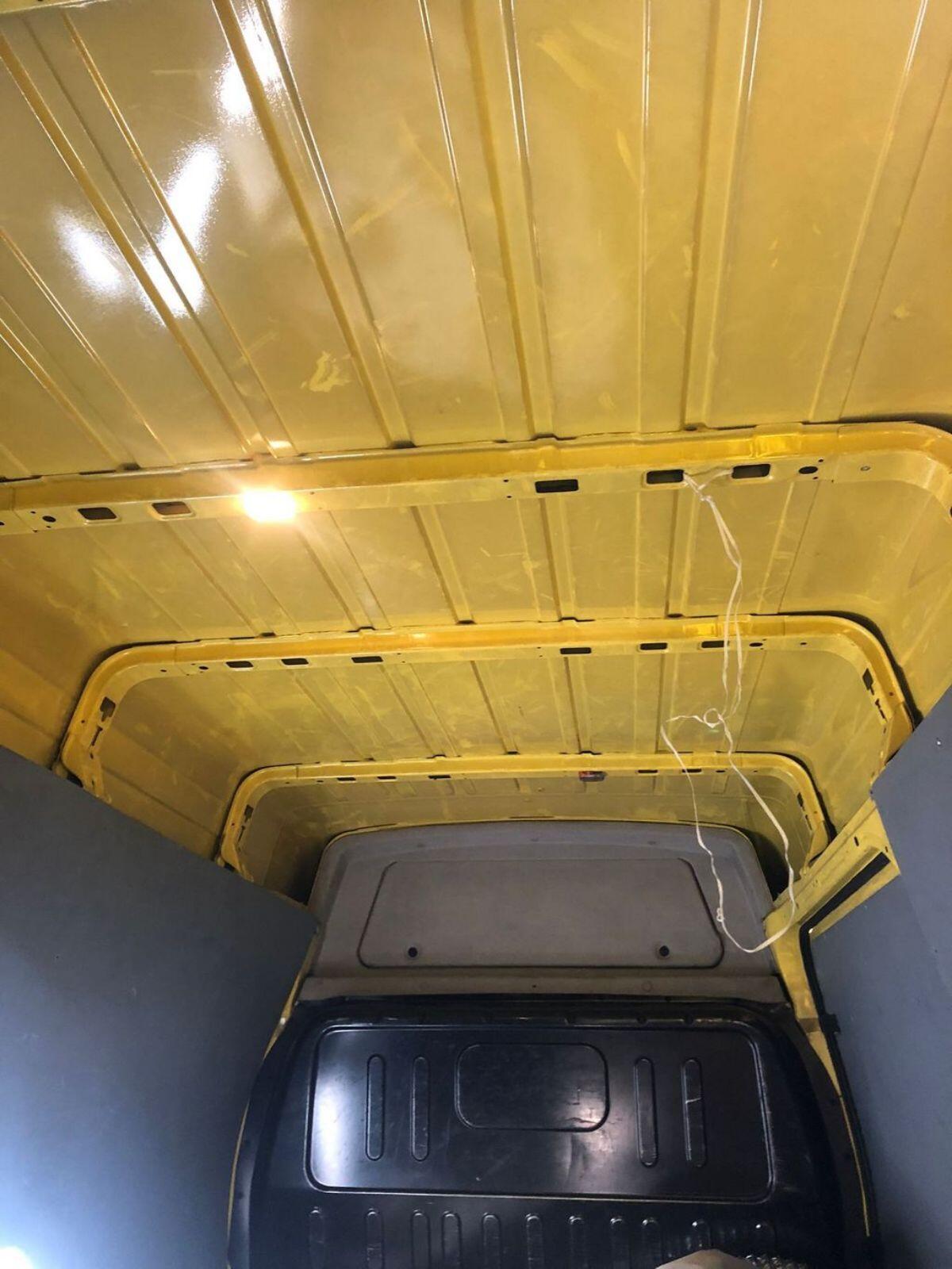 Ford Transit FT300L (Kolbenfresser Motorschaden) 3