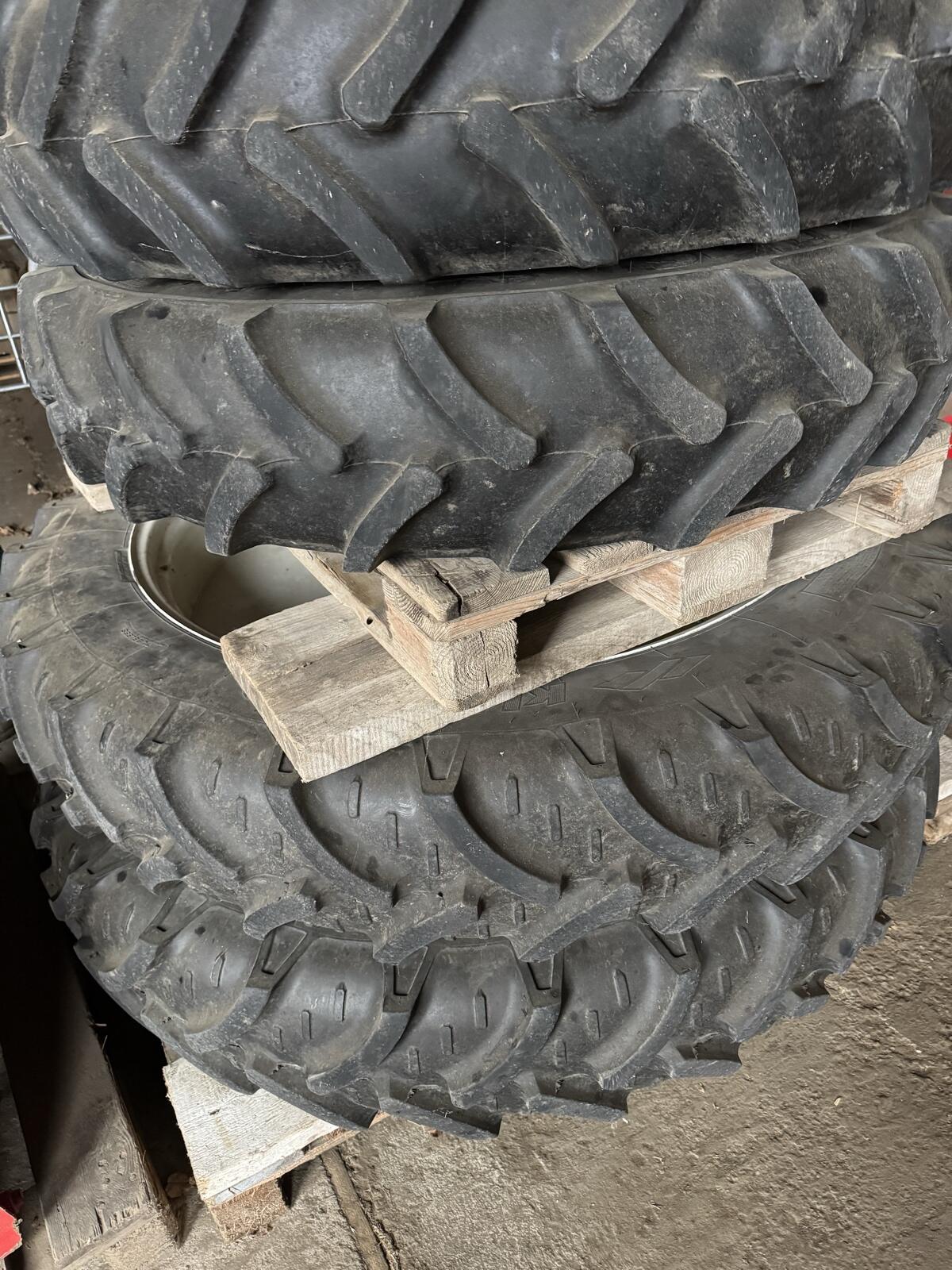 Kulturreifen für New Holland TS 125 1