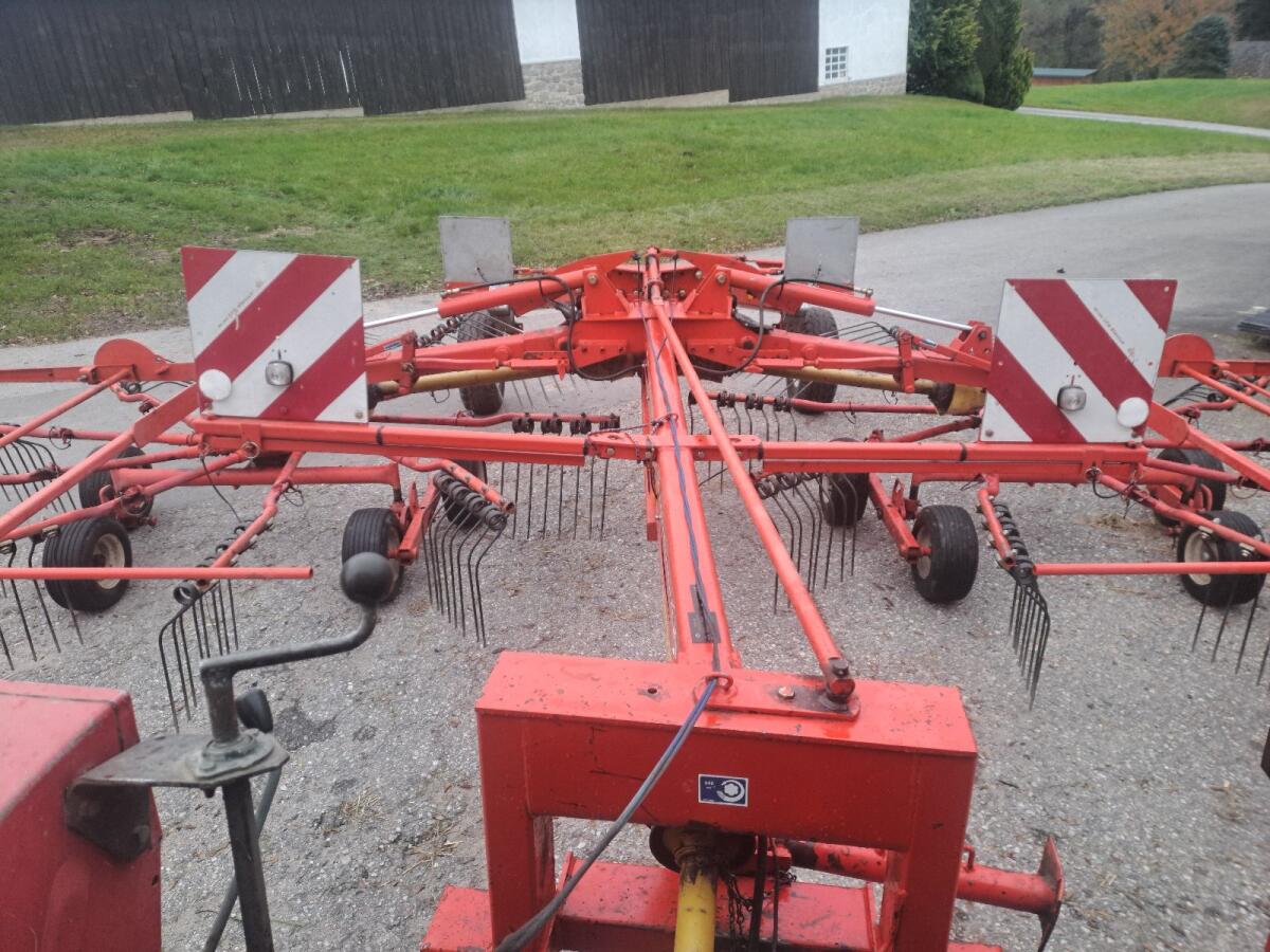Verkaufe Kuhn Mittelschwader 7301 2