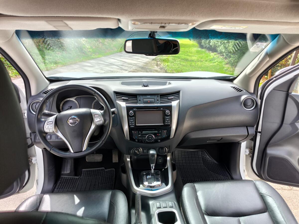 Nissan Navara Pickup 3